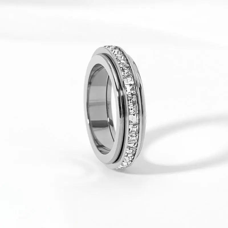 Spinner Ring – Smooth Rotating Band For Stylish Everyday Fidgeting